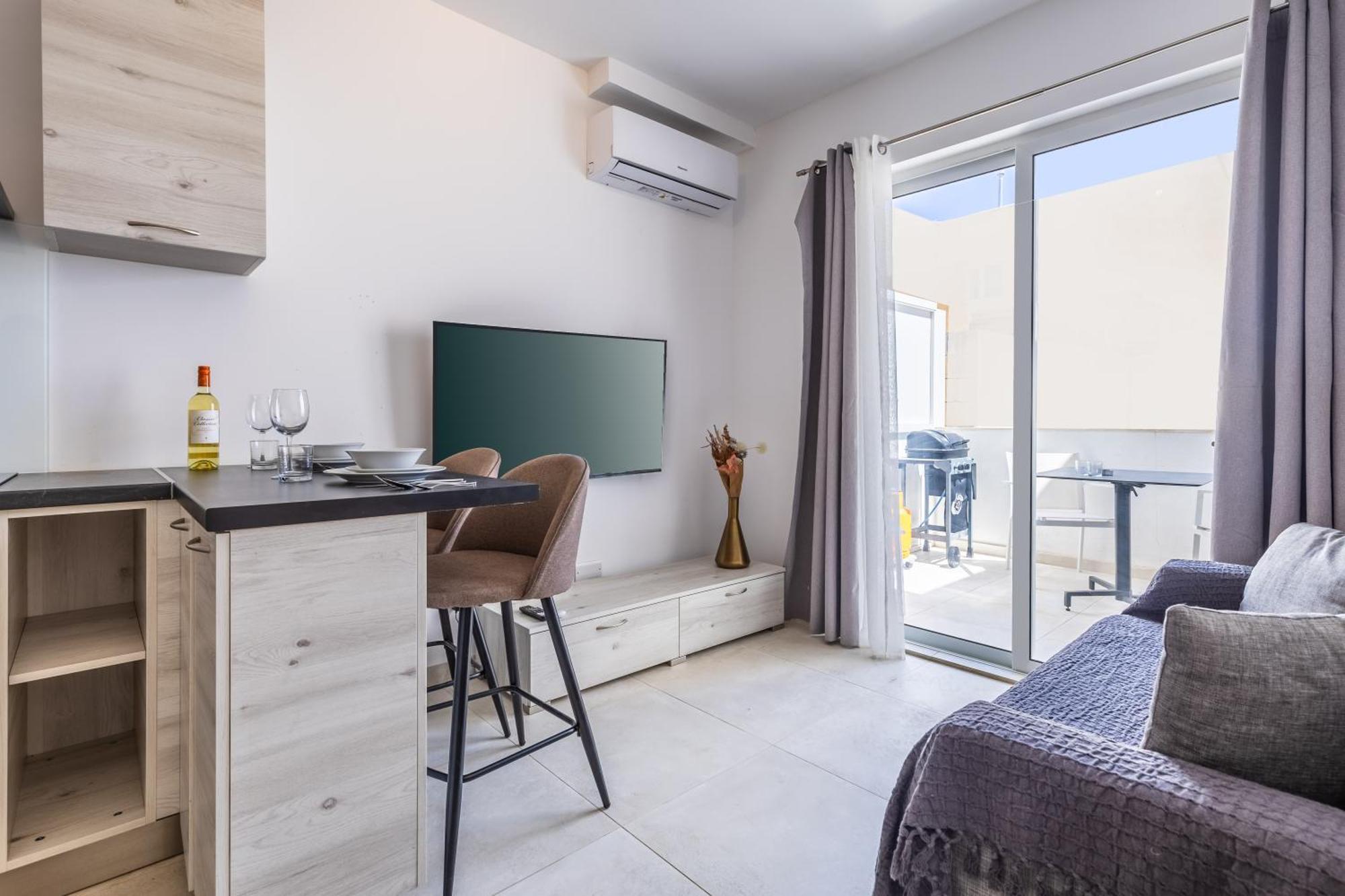 Kunsu'S Apartment 5 Min Walk From St Julians San Gwann Exterior photo